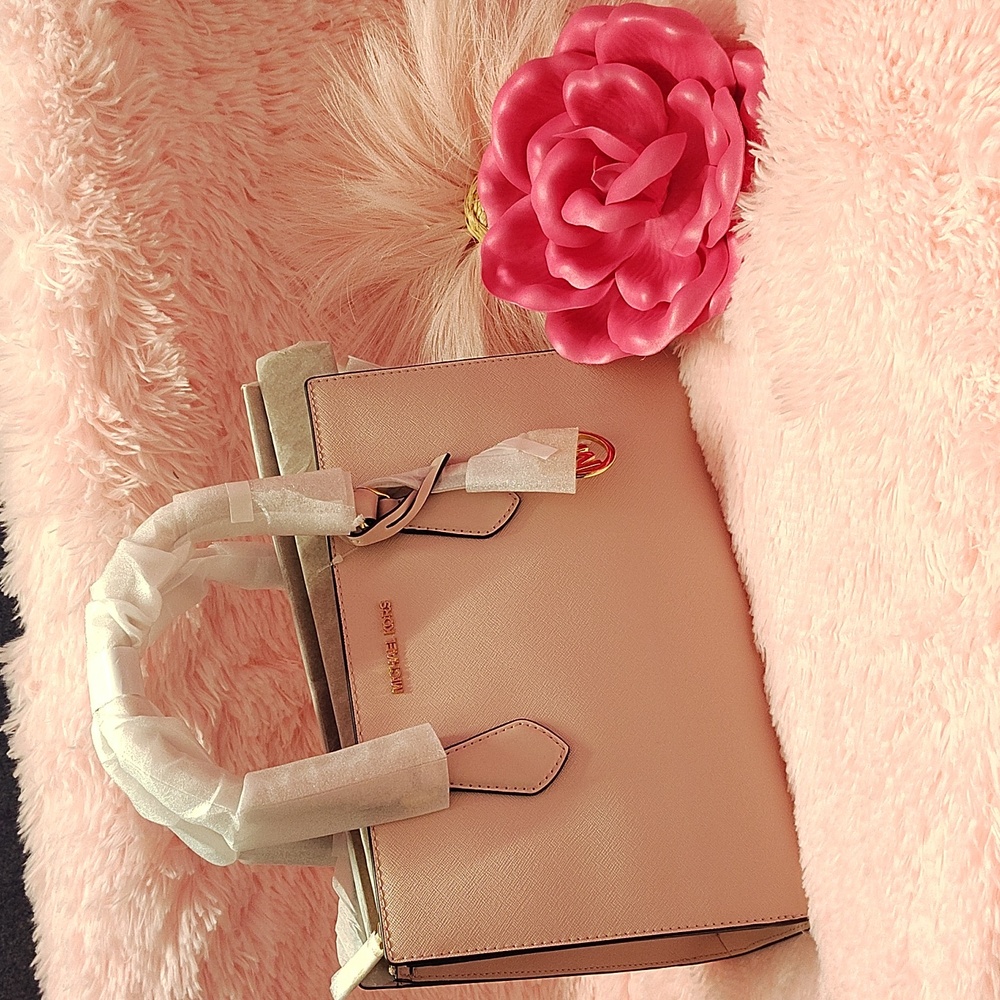 GRAB IT NOW!!!!Michael Kors Blush Pink Crossbody Satchel